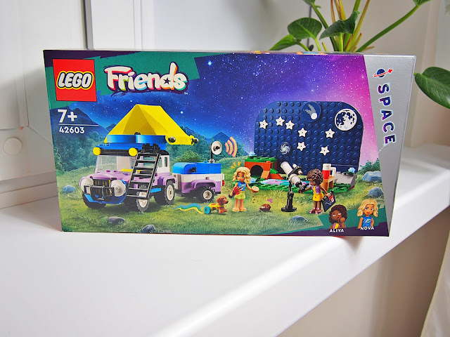 Lego Friends kamper z mobilnym obserwatorium gwiazd