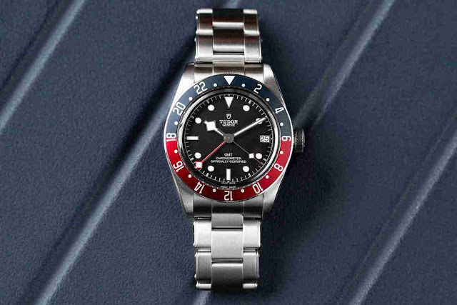 Répliques Montres Tudor Black Bay GMT Pepsi lunette Cadran Noir Chronomètre Diver 41mm La Revue Pour 2018