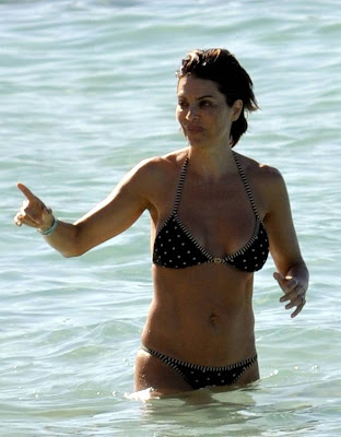 Lisa Rinna Still Hot In Bikini5