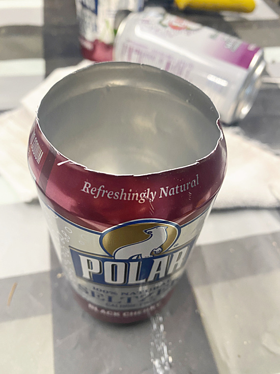 top off of soda can