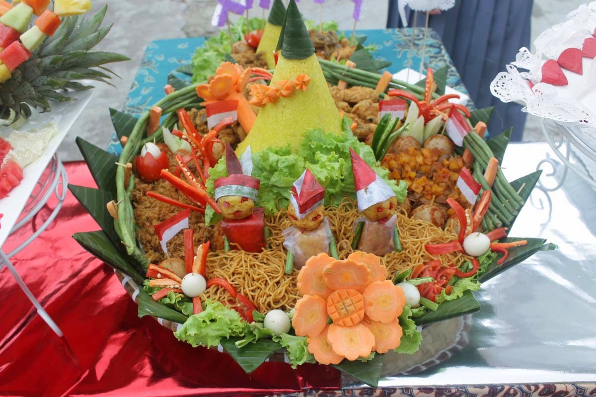 The Absurd Blog Kreasi  Hiasan  Tumpeng dan Hidangan 