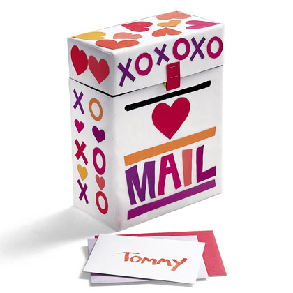 Valentine Craft Ideas  Kids on How To Make A Valentine Card Mailbox
