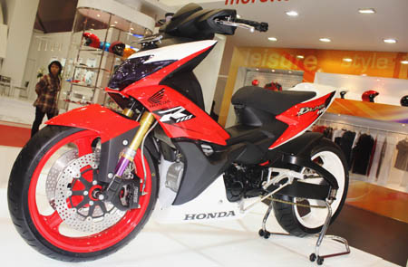  Modifikasi  Honda  Blade  110R Nasoikhul Ibad