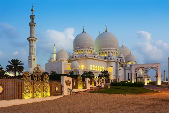 Mengenal Keindahan Seni Arsitektur dari Berbagai Jenis Kubah Masjid