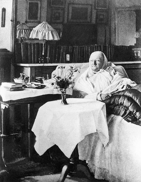 Флоренс Найтингейл в своем доме в Лондоне, 1906 г.