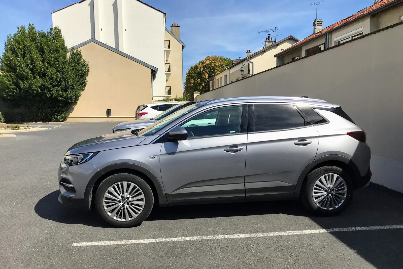 Opel Grandland X side