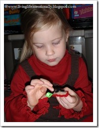 Minnie Counting Apple Seeds