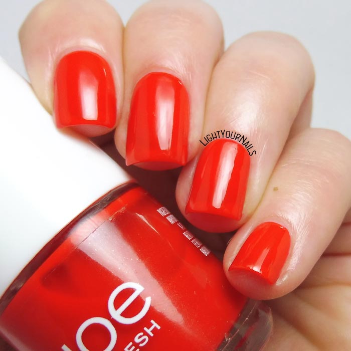 Smalto lacca rosso Joe Fresh Apple red jelly nail polish