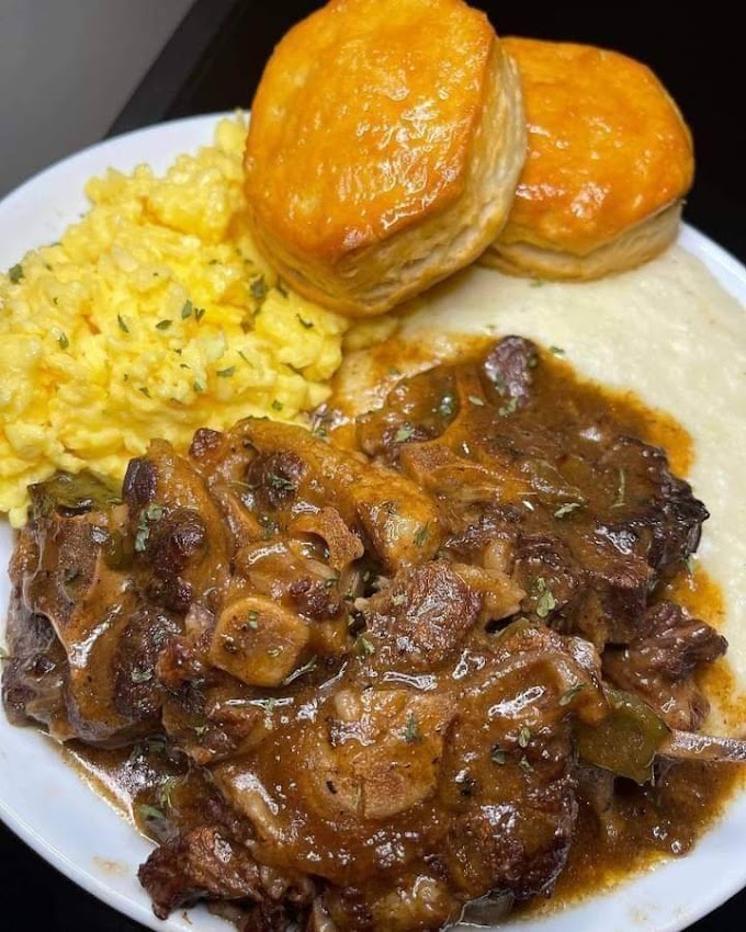 HOMEMADE OXTAILS STEW