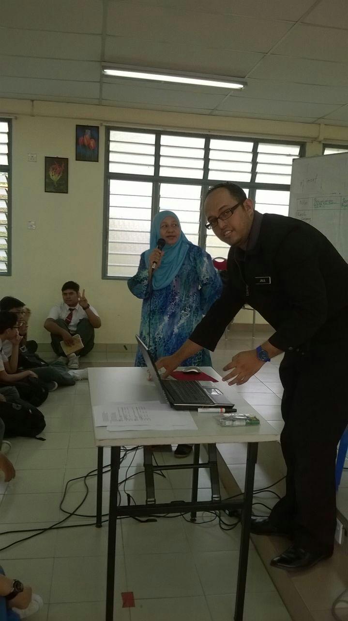 Cikgu Jalil & Cikgu Hayati: July 2015