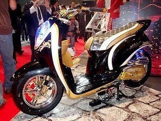   Modification Honda Scoopy Biru dan Coklat gaul