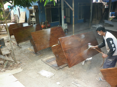 Proses Finishing Mebel Minimalis