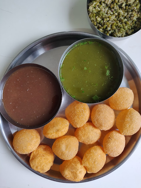 Gol Gappe - Street Food of Jaipur