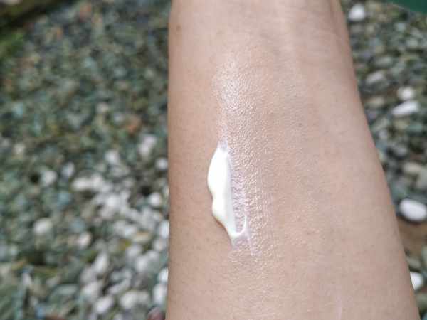 Review L'Oreal UV Perfect Matte & Fresh SPF 50 + PA ++++ Long UVA, Benarkah Finishing Matte ?