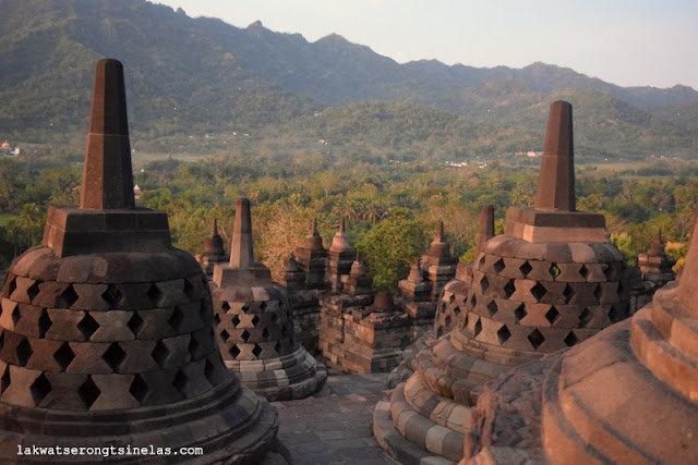 THE BREAK OF DAWN AT INDONESIA’S ICON OF CULTURAL HERITAGE