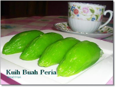 Dari Dapur MaDiHaA: Kuih Buah Peria