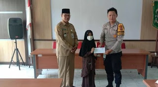 Pengajian Rutin Forkompimka Gondomanan Bagikan Santunan Anak Yatim