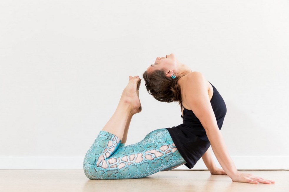 Manfaat Pose Yoga  untuk Kesehatan Tubuh dan Tips memilih 