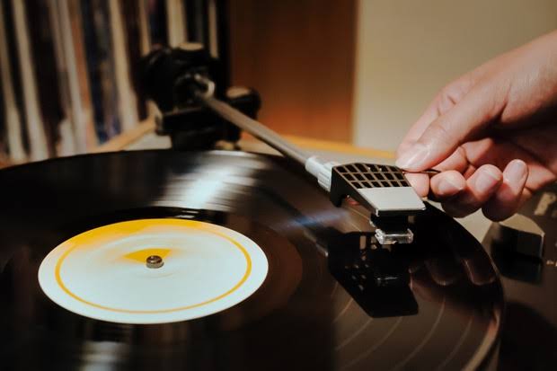 Hoje faz 8 anos que o mundo recebeu um dos melhores álbuns da música 