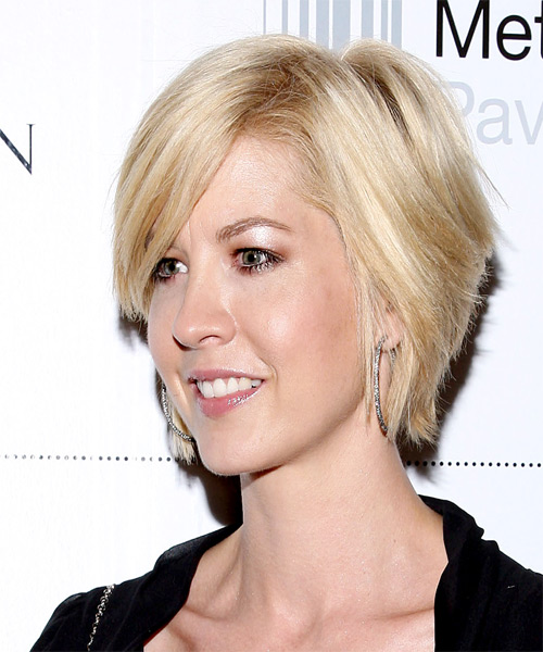 Jenna Elfman Hairstyles