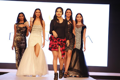 Demonetisation: Designer bid adieu to the discontinued currency in Fashion Show 