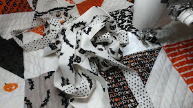 HST Halloween quilt made with Cats, Bats, & Jacks fabric by Riley Blake Designs