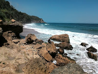 Pantai Air Terjun Umbul Waru