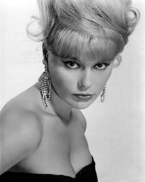 tea leoni wikifeet. Elke Sommer Photo at 360 x 450