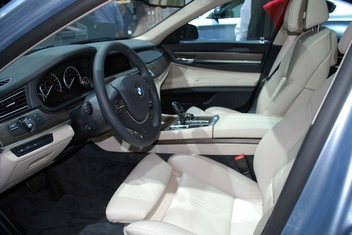 Interior ActiveHybrid