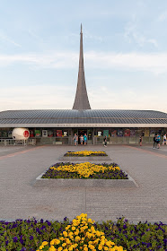 Monument to the Conquerors of Space, Moscow