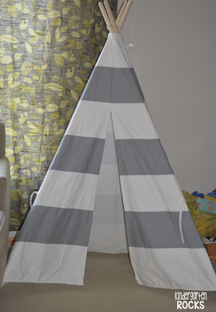 Are you looking for a fun idea to keep your child reading all summer long?  Your child will love a teepee reading corner.  This article will show you everything you will need along with free book label printables.  Prevent your child from the backward summer slide.