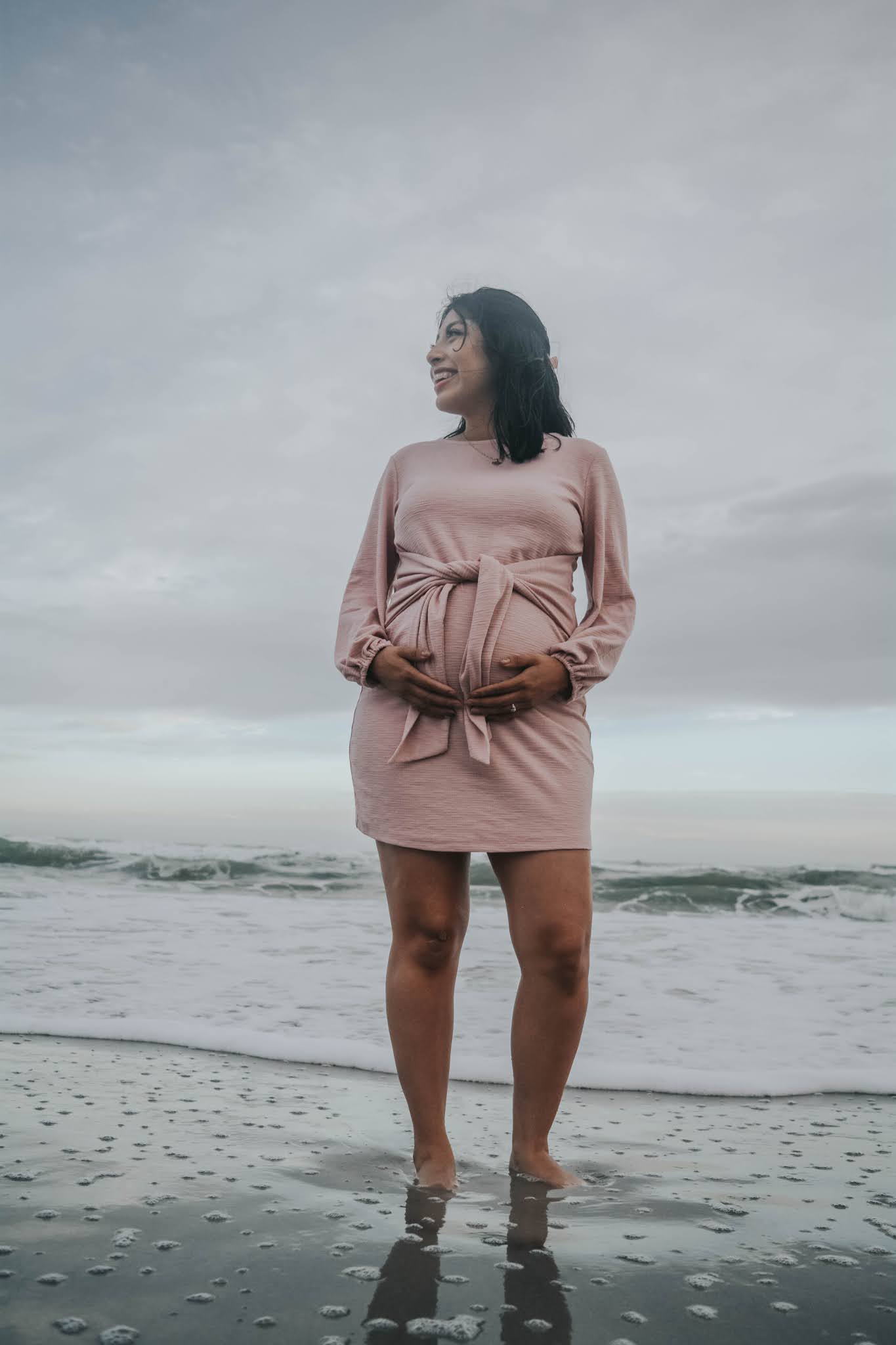 Maternity Photo Shoot Ideas: The Beach Sunset