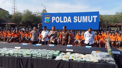 Sempat DPO, 3 Tersangka Terkait 117 Kg Sabu dan 100 Ribu Ekstasi Diringkus