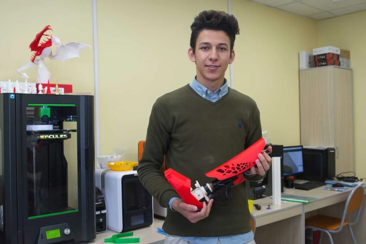 قصة نجاح طالب هندسة في روسيا "منصور" الاول في مسابقة تكنولوجيا الفرص بروسيا