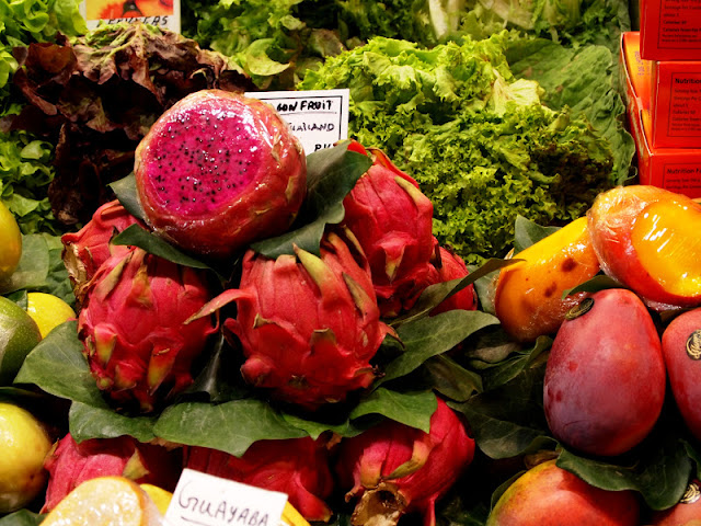 la boqueria barcelona exotic fruit