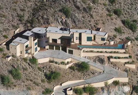 Canyon Hillside — Luxury Property by Clyde Rousseau Architects