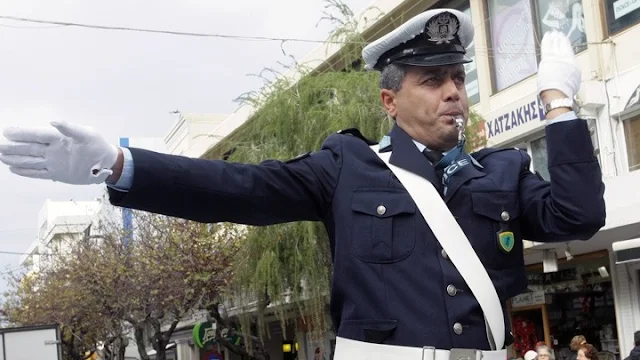 Αυξημένα μετρά από την Τροχαία και απαγόρευση κυκλοφορίας φορτηγών την περίοδο των εορτών