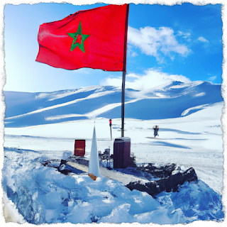 Drapeau marocain sur le mont oukaimden