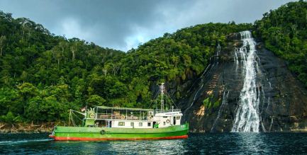 Wisata Alam Pulau Mursala Dengan Pesona Eksotis Air Terjunnya