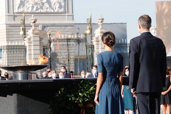 Ante la imposibilidad de abolir la Monarquía, se debe republicanizar