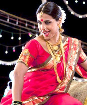 vidya balan red sari dance in farari ki sawari