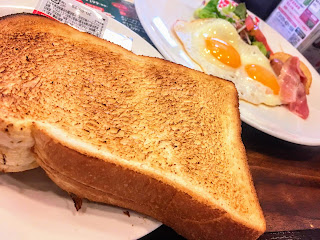 パン 目玉焼き モーニング ジョナサン トースト