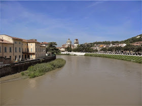Verona vistas desde el puente de piedra