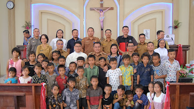 Bupati Sekadau menghadiri Perayaan HUT Gereja Khatolik Santo Gabriel Stasi Pekawai Paroki Nanga Mahap