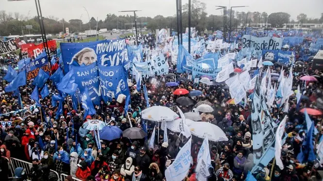 Por pedido de Alberto Fernández, se suspendió la marcha en su apoyo