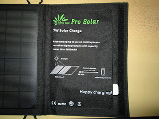 charger tenaga matahari (solar charger)