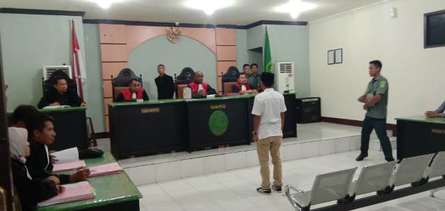 Sidang Perdana Agus Mawardy dan Aji Messy