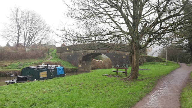 Project 366 2016 day 2 - Kennet and Avon canal // 76sunflowers