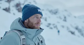 헬리 한센(helly hansen) 비니를 쓴 모습