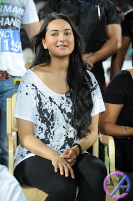 Sonakshi_Sinha_At_CCL_T20_Final